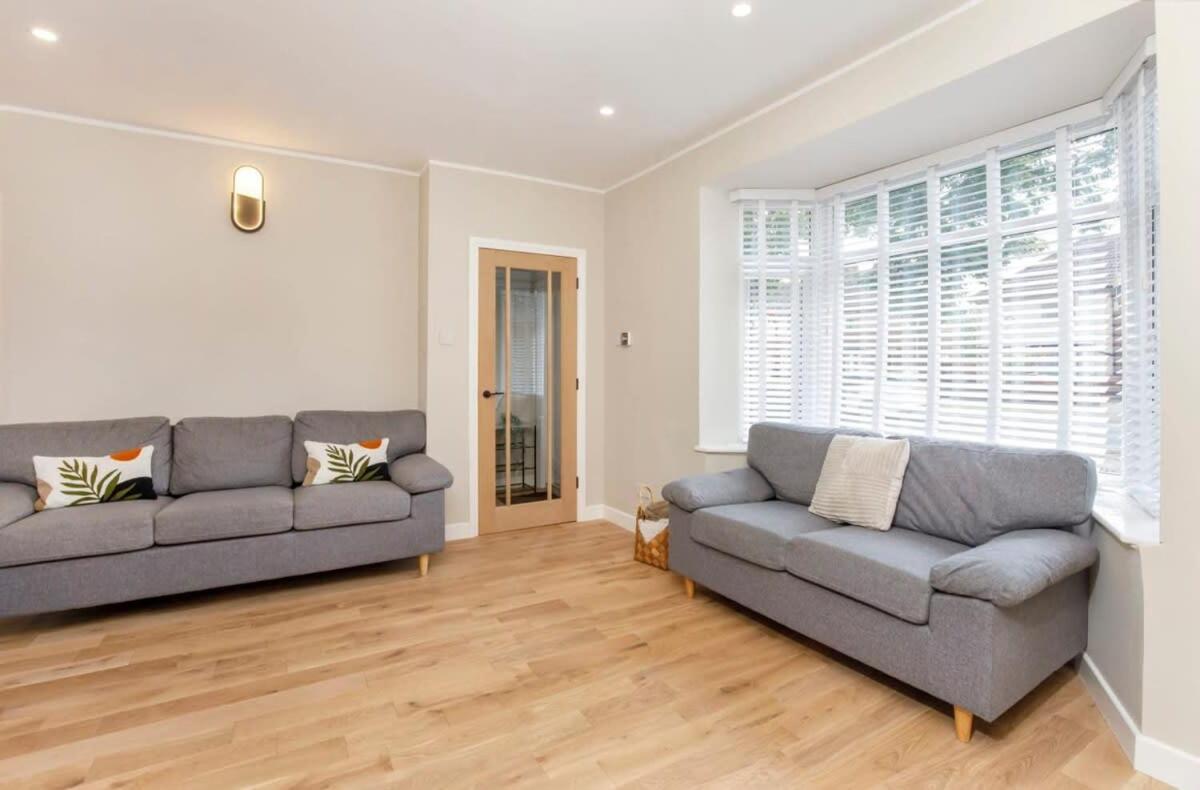 The Dodsworth Modern 4 Bedroom House, Sleeps 8 York Esterno foto